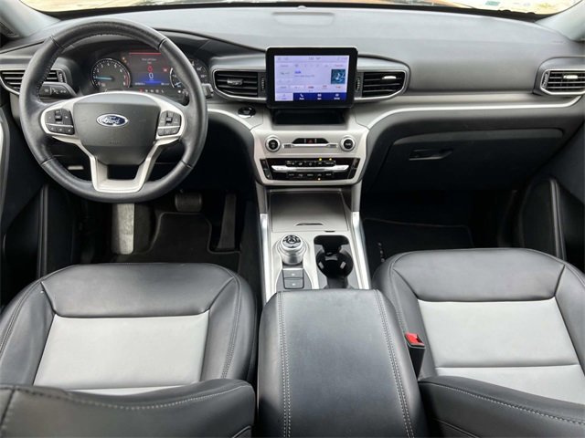 Certified 2022 Ford Explorer XLT w/ Equipment Group 202A image 15