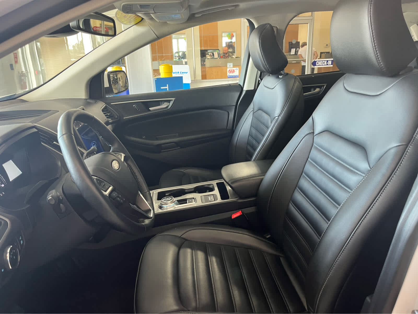 Certified 2024 Ford Edge SEL w/ Convenience Package AWD/4WD image 15