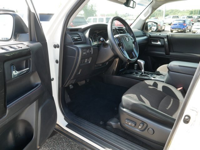 Used 2022 Toyota 4Runner TRD Off-Road AWD/4WD image 11