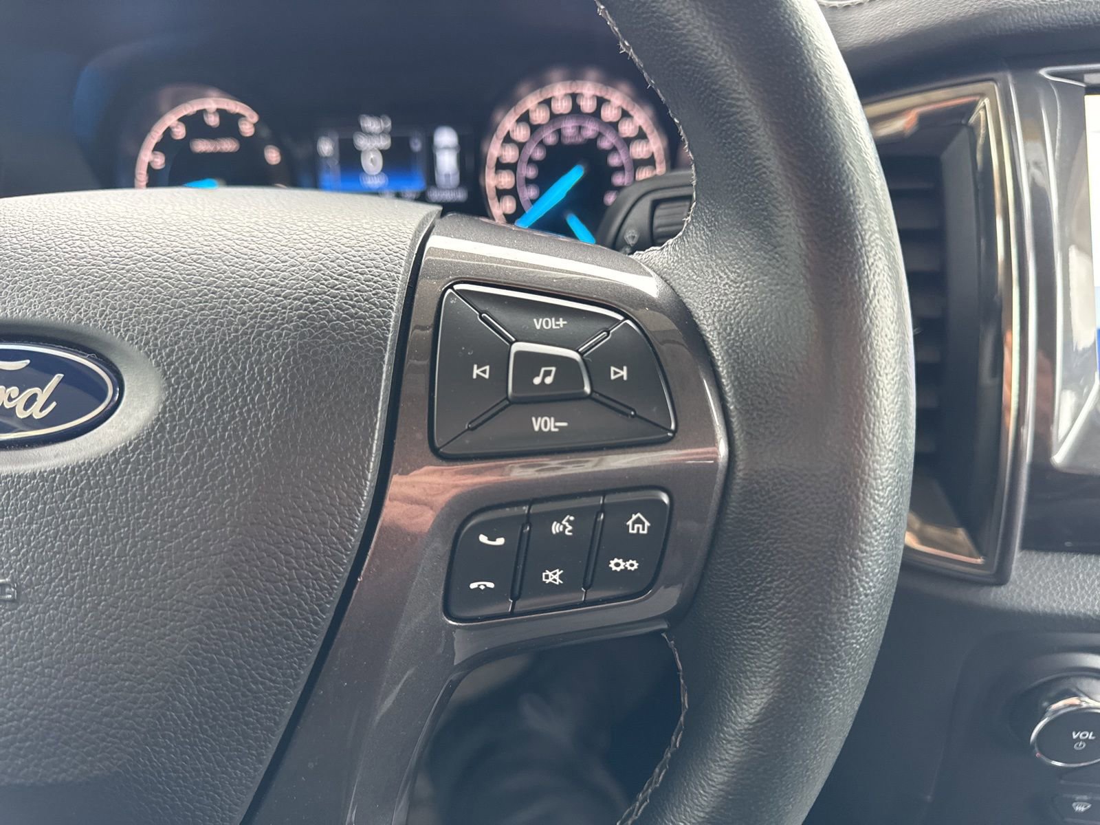 Certified 2023 Ford Ranger Lariat w/ Technology Package image 30