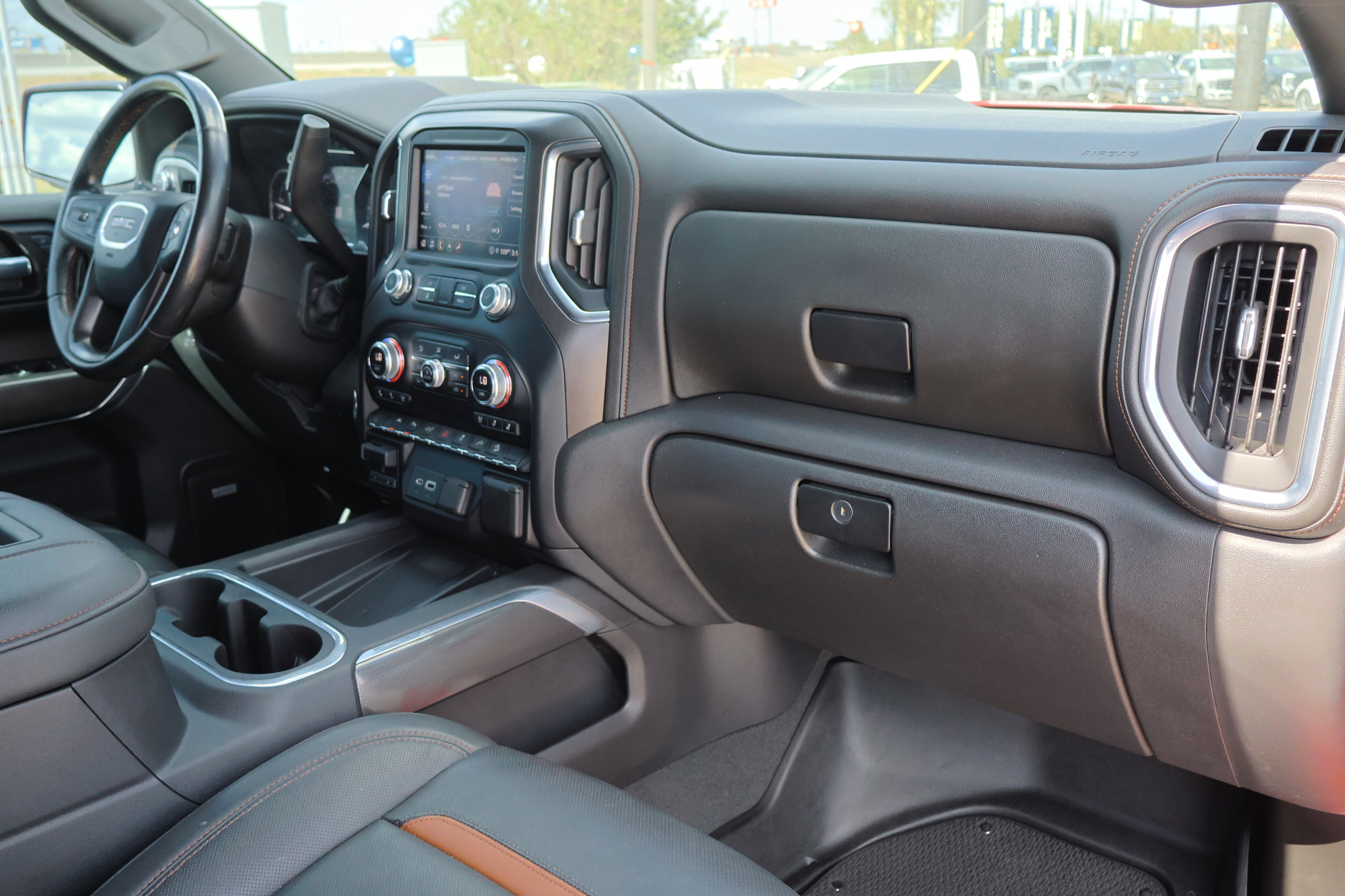 Used 2022 GMC Sierra 1500 AT4 w/ Technology Package image 40
