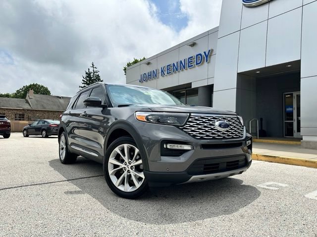 Certified 2021 Ford Explorer Platinum w/ Equipment Group 601A AWD/4WD image 2