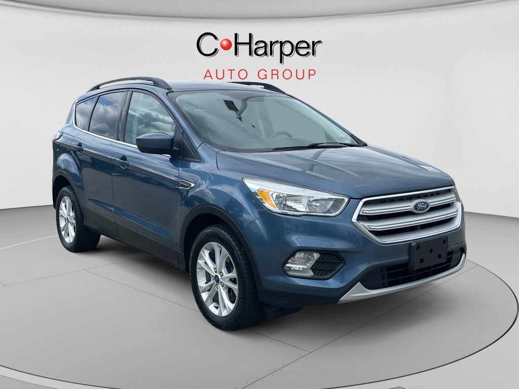 Certified 2018 Ford Escape SE w/ SE Sync 3 Package AWD/4WD image 1
