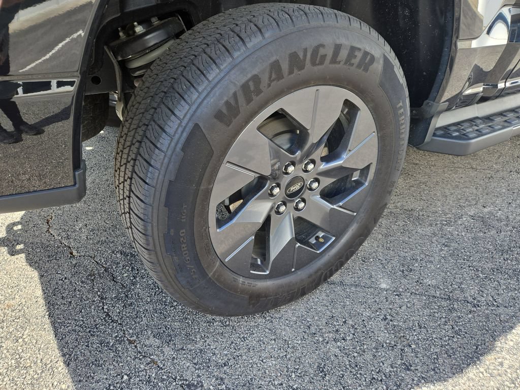 Certified 2025 Ford F150 Lightning Flash AWD/4WD image 10