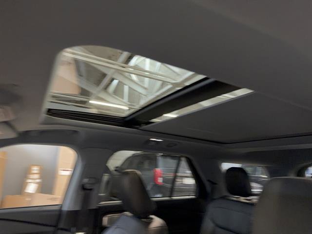 Certified 2023 Ford Explorer Limited w/ Limited Technology Package image 9