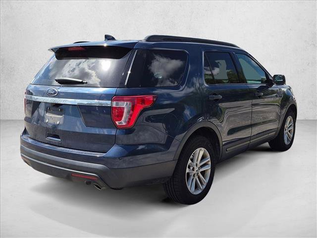 Certified 2017 Ford Explorer FWD image 5