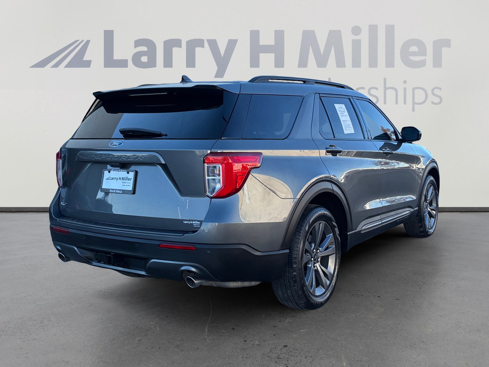 Certified 2023 Ford Explorer XLT w/ Equipment Group 202A image 5