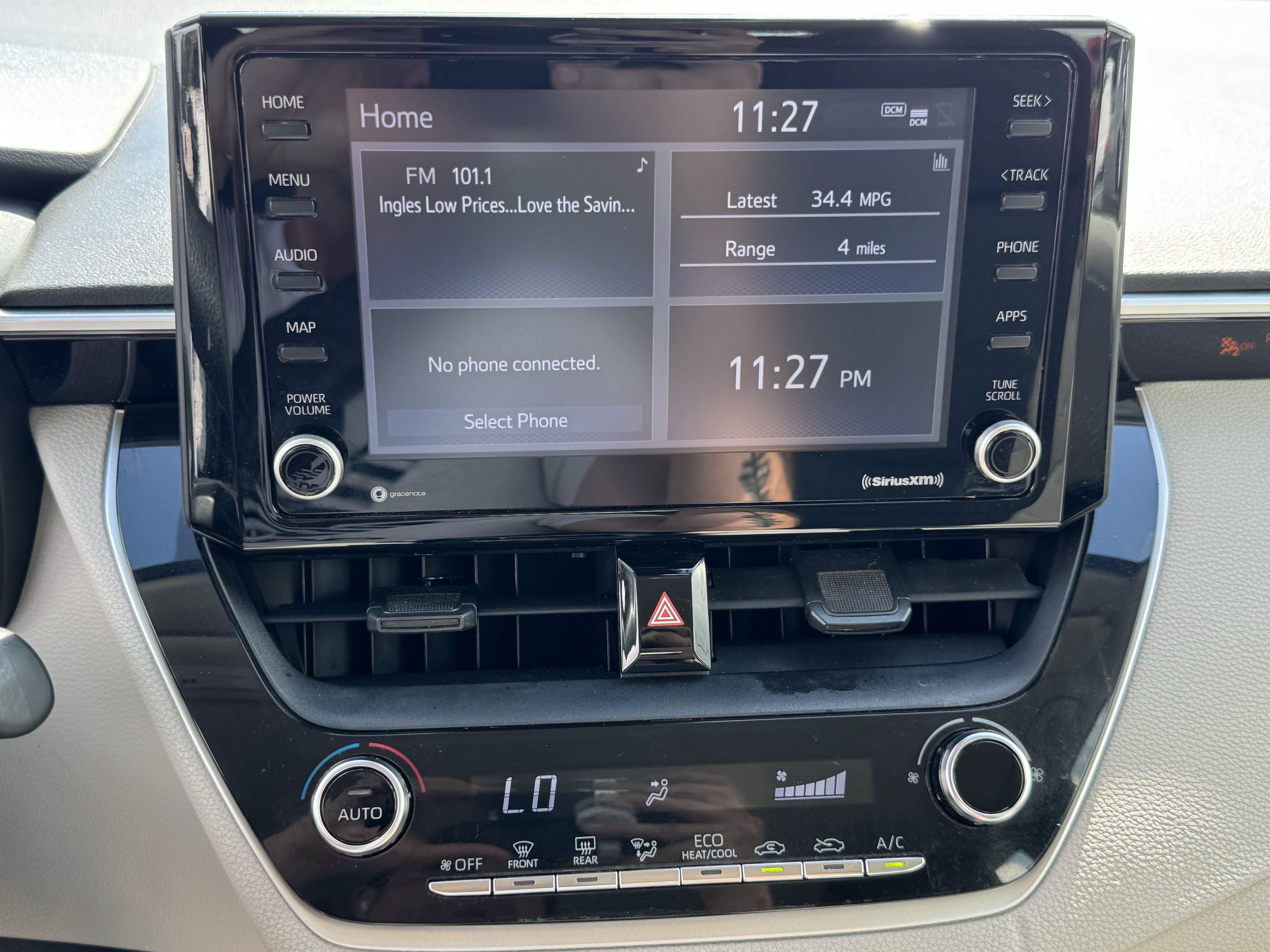 Used 2022 Toyota Corolla LE FWD image 25
