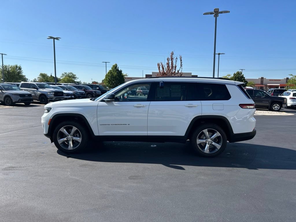 Used 2021 Jeep Grand Cherokee L Limited w/ Trailer Tow Group (B) AWD/4WD image 10