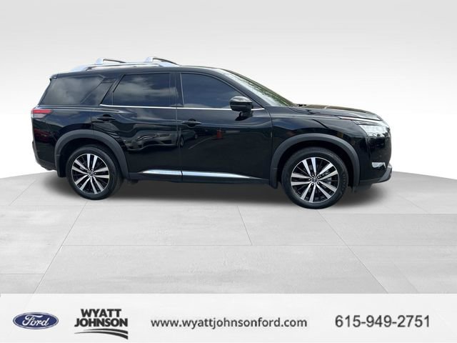 Used 2024 Nissan Pathfinder Platinum w/ Cargo Package image 2