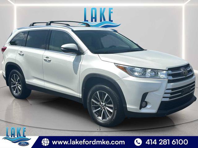 Used 2019 Toyota Highlander XLE AWD/4WD image 2