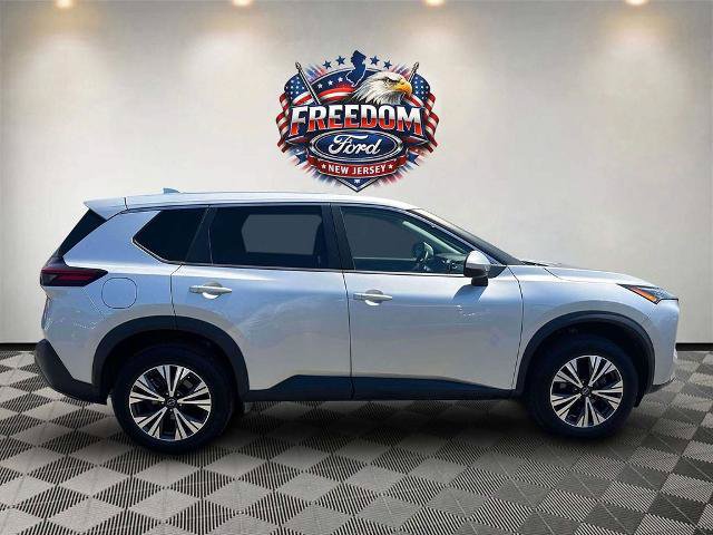 Used 2022 Nissan Rogue SV AWD/4WD image 4