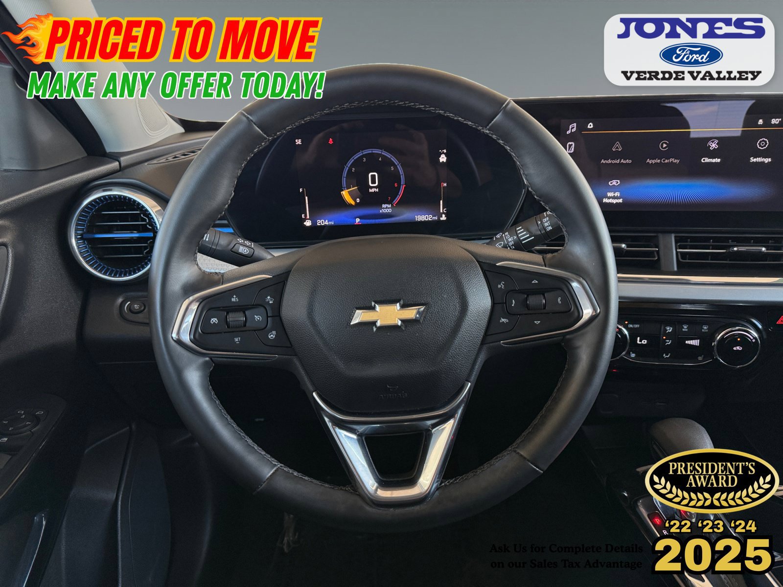 Used 2025 Chevrolet Trax LT w/ LT Convenience Package FWD image 17