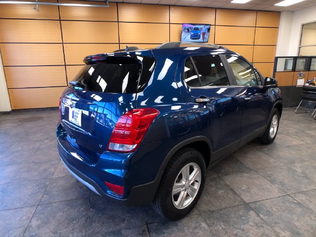 Used 2020 Chevrolet Trax LT w/ LT Convenience Package AWD/4WD image 7