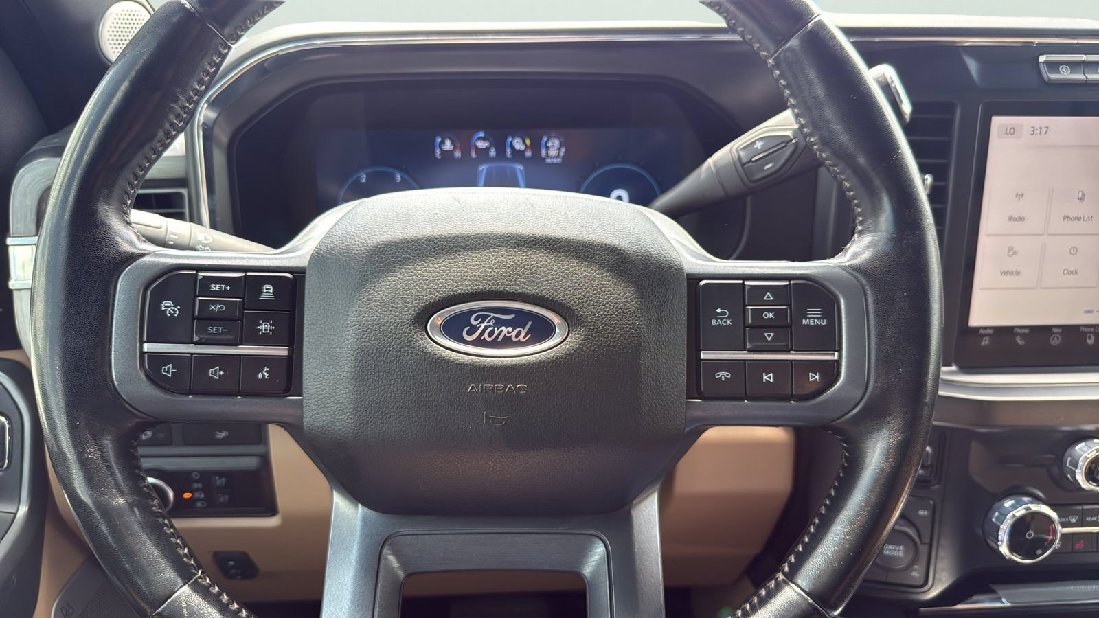 Certified 2024 Ford F450 Lariat w/ Lariat Ultimate Package AWD/4WD image 15