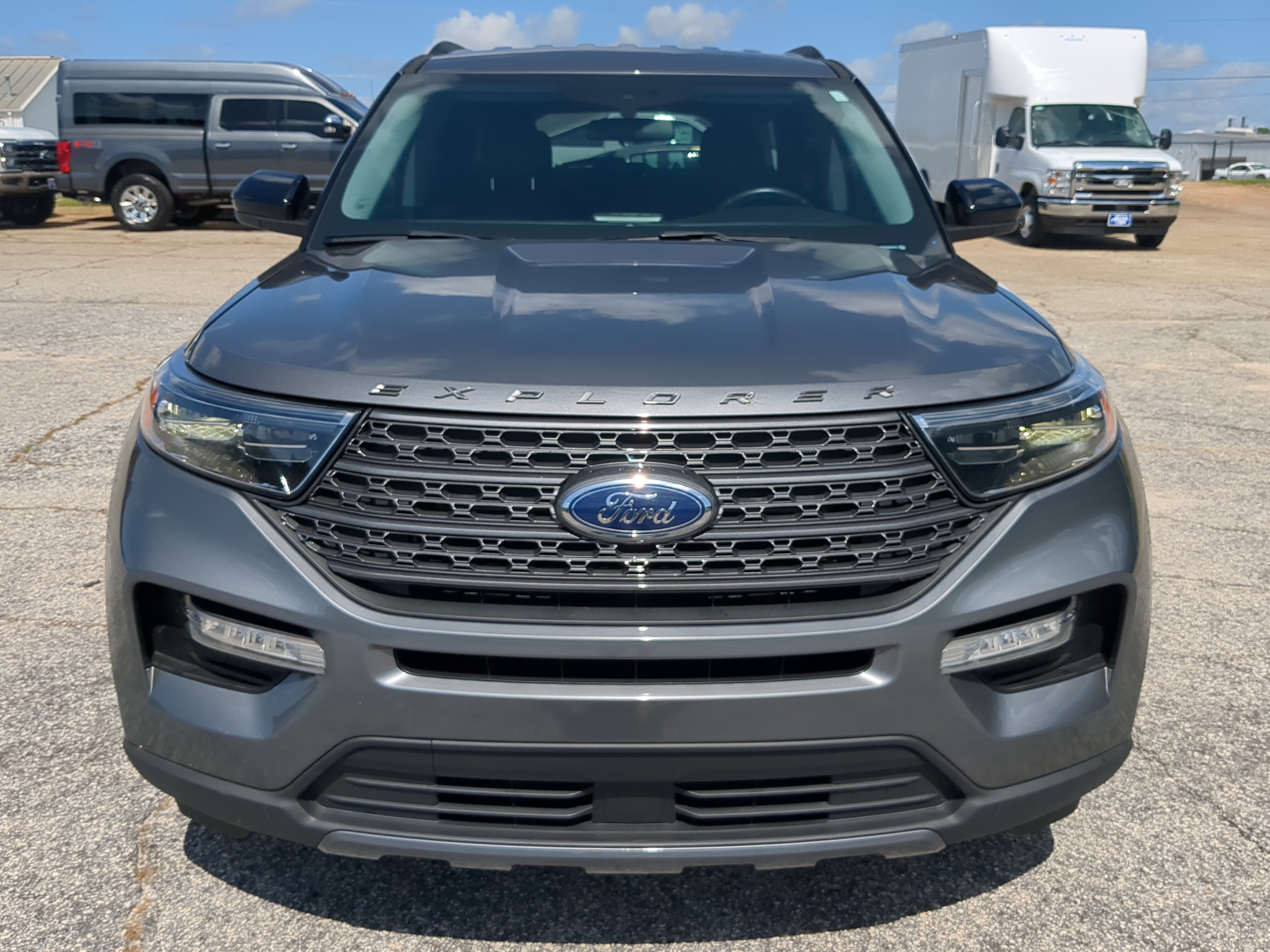 Certified 2022 Ford Explorer XLT w/ Equipment Group 202A RWD image 7