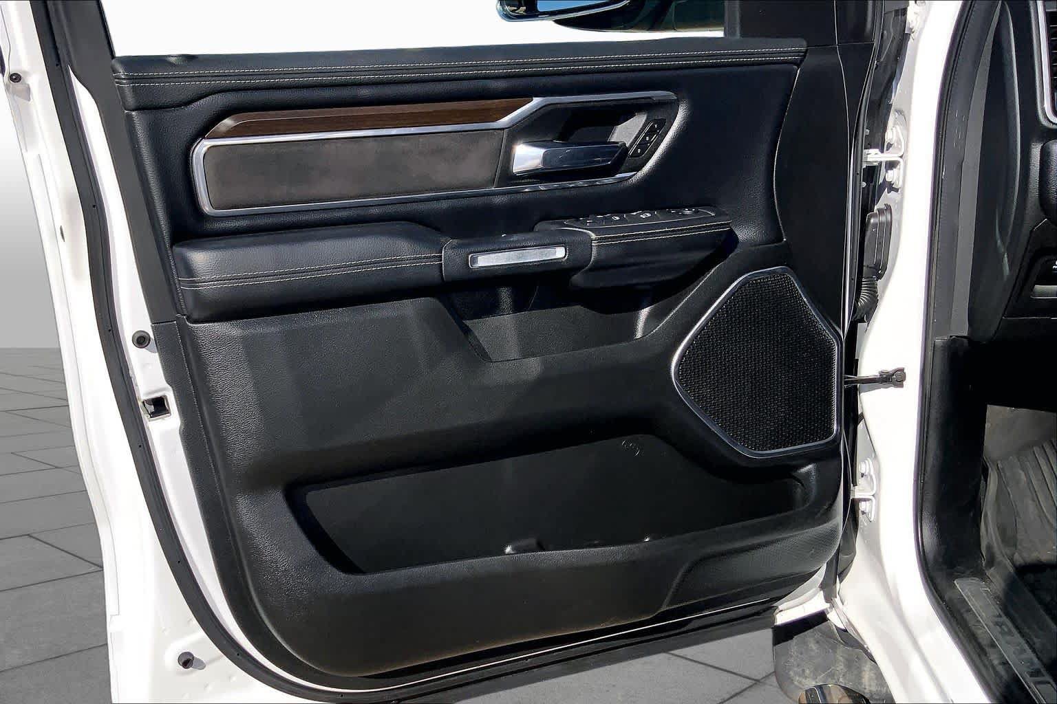 Used 2022 RAM 1500 Laramie AWD/4WD image 22