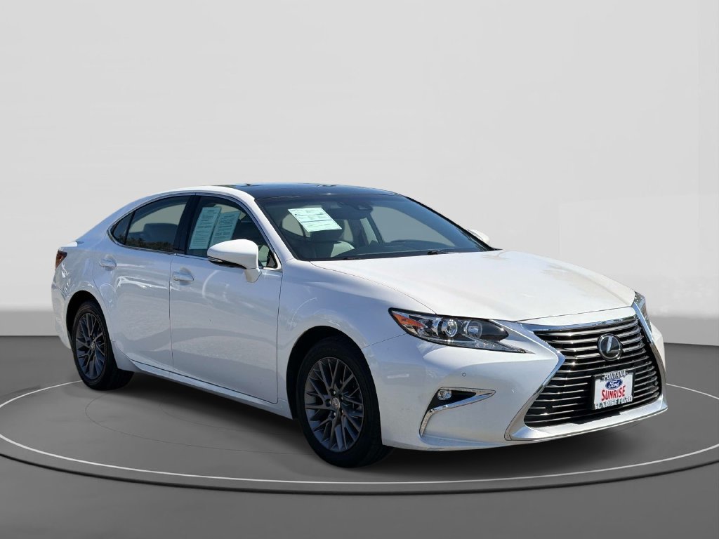 Used 2018 Lexus ES 350 w/ Navigation System Package FWD image 4