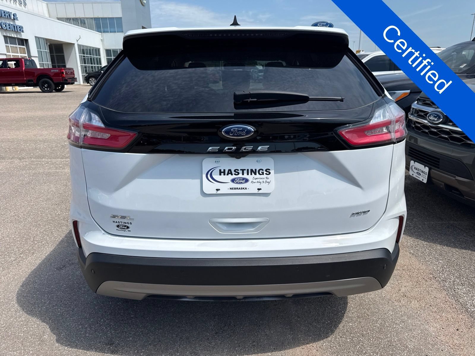 Certified 2023 Ford Edge SEL w/ Convenience Package AWD/4WD image 4