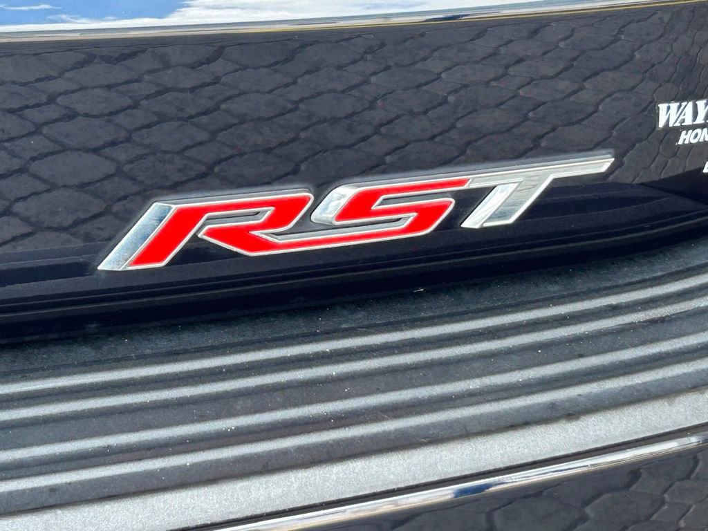 Used 2022 Chevrolet Tahoe RST w/ Sport Performance Package RWD image 21