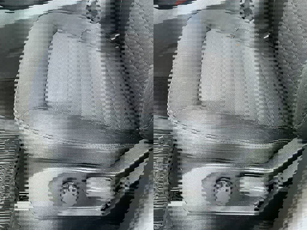 Certified 2019 Ford Edge SE image 30