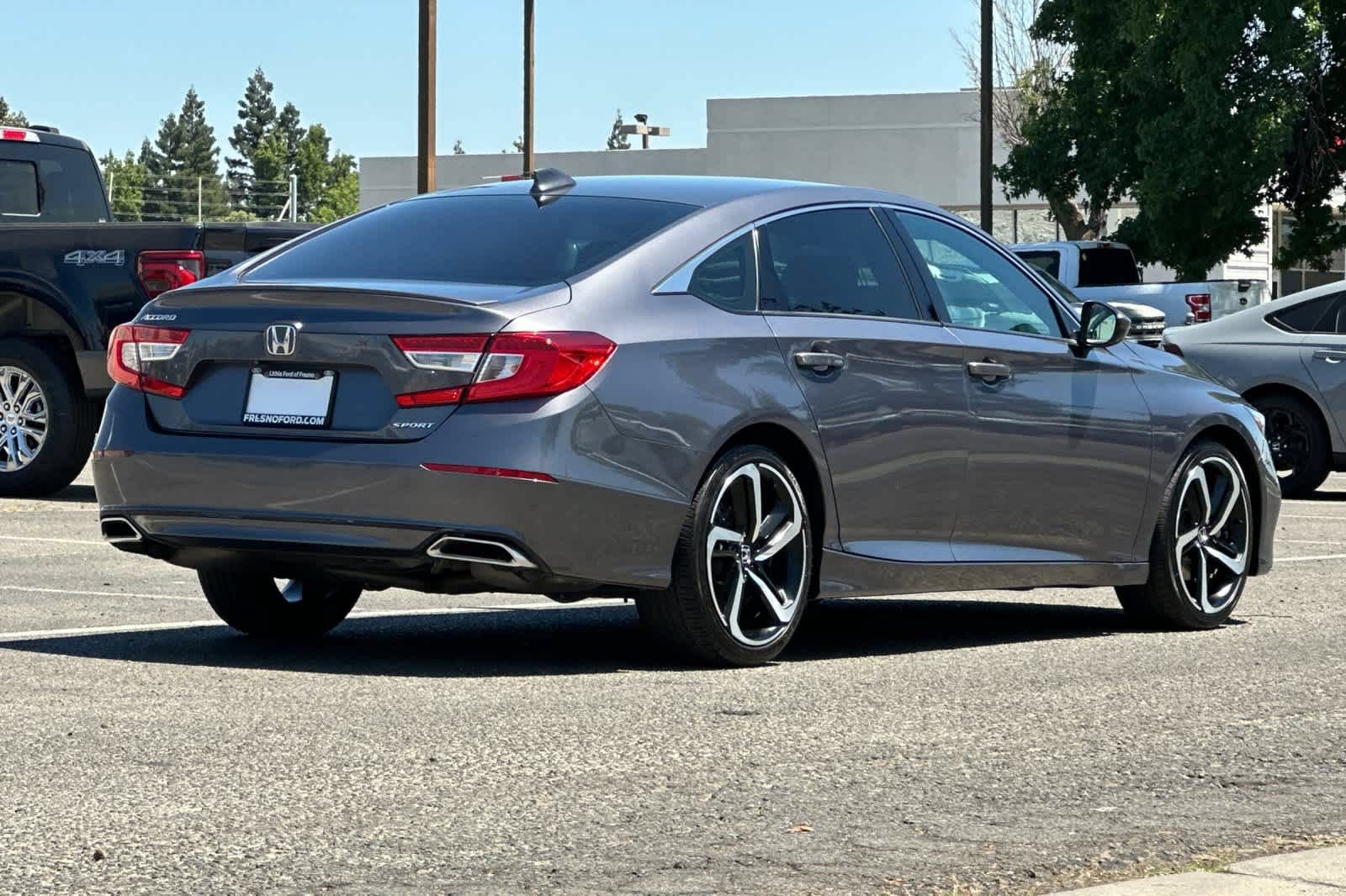 Used 2020 Honda Accord Sport image 2