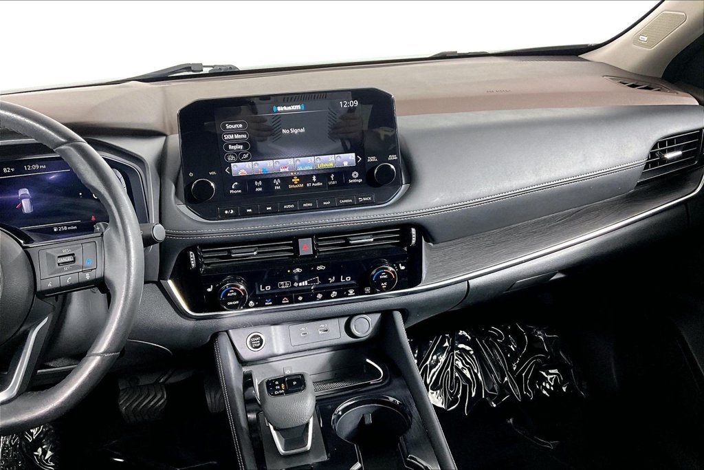 Used 2023 Nissan Rogue Platinum w/ Platinum Premium Package FWD image 6