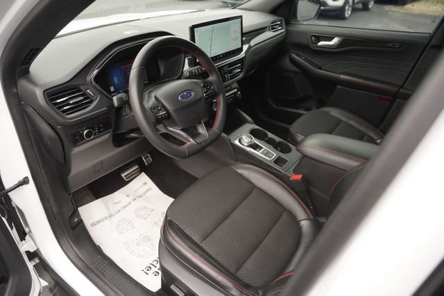 Certified 2023 Ford Escape ST-Line w/ Tech Pack #1 FWD image 8