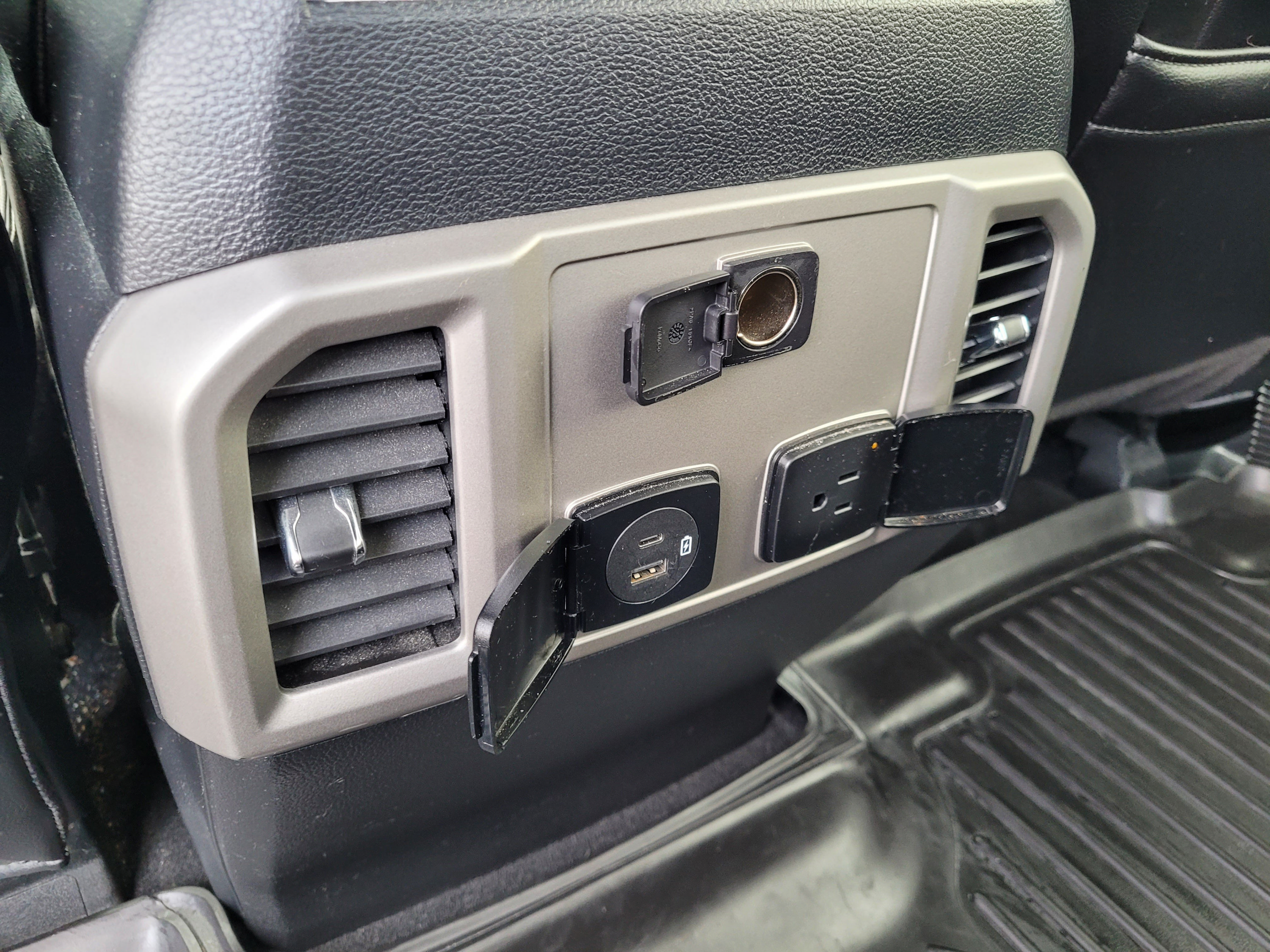 Certified 2020 Ford F250 Lariat w/ Chrome Package AWD/4WD image 16