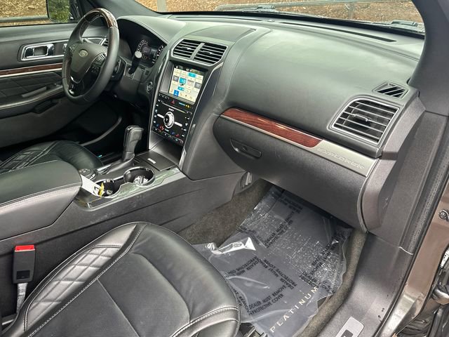Certified 2017 Ford Explorer Platinum AWD/4WD image 18