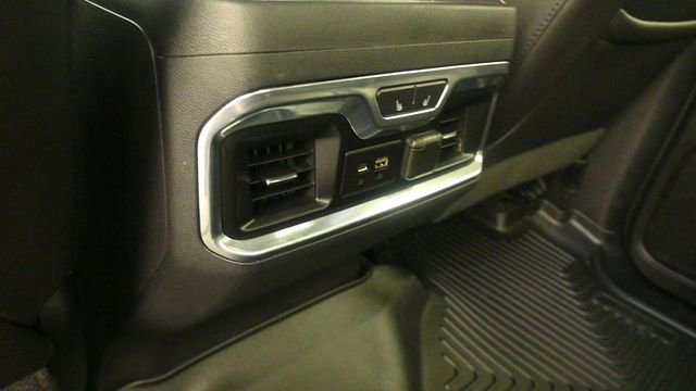 Used 2019 Chevrolet Silverado 1500 High Country w/ Technology Package AWD/4WD image 12