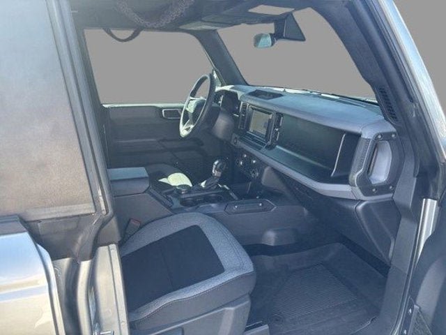 Certified 2023 Ford Bronco 4-Door AWD/4WD image 2