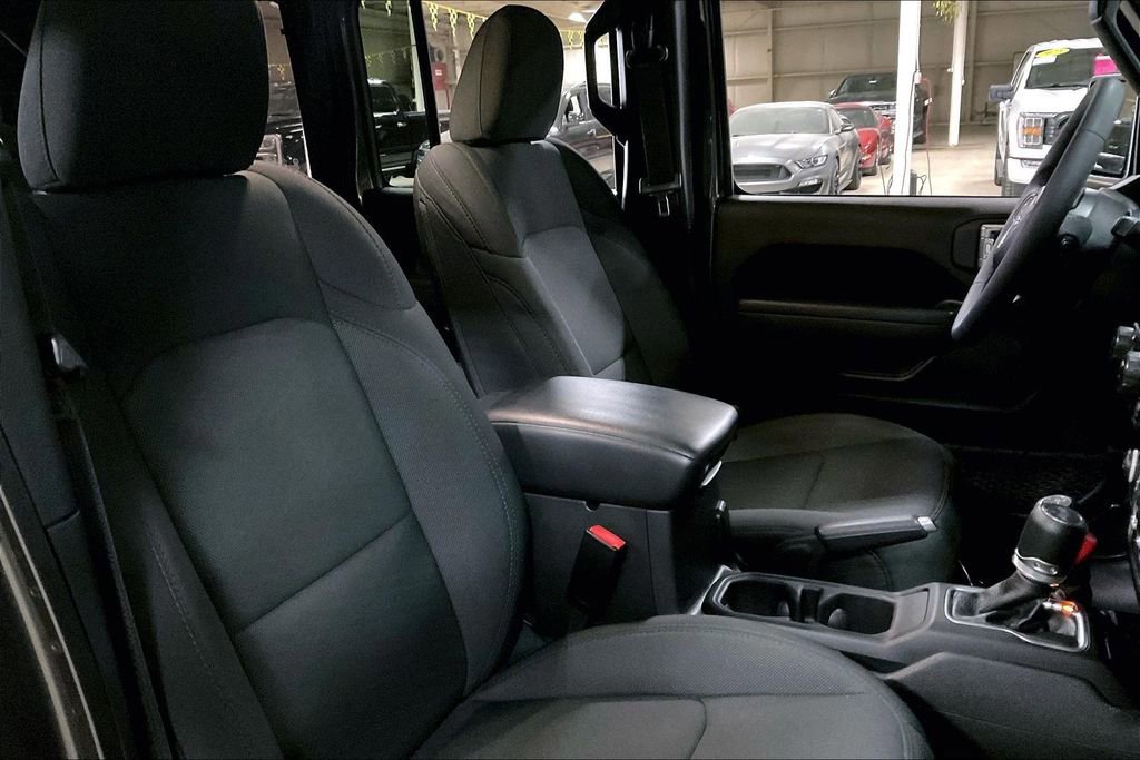 Used 2023 Jeep Wrangler Unlimited image 9