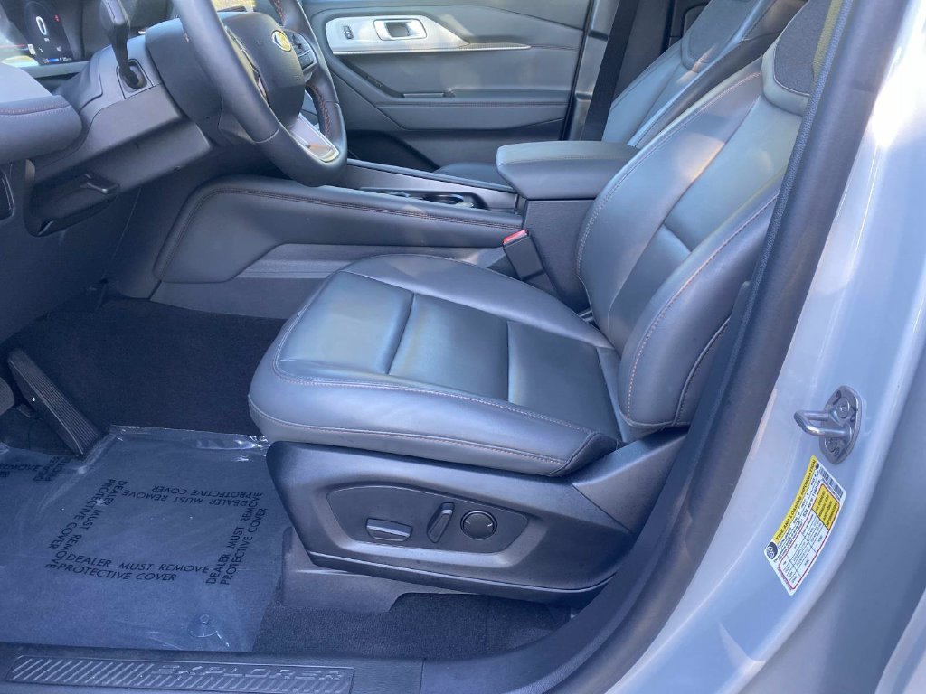 Certified 2026 Ford Explorer Active w/ Active Comfort Package RWD image 19