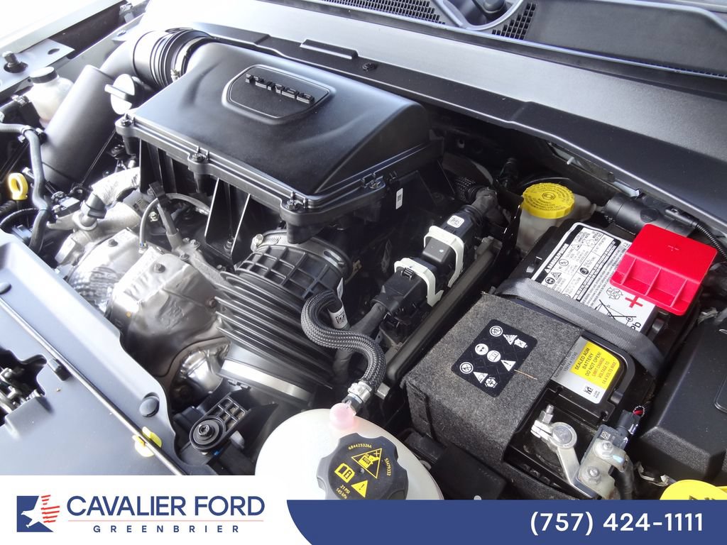 Used 2023 Jeep Compass Latitude w/ Sun and Sound Group AWD/4WD image 39