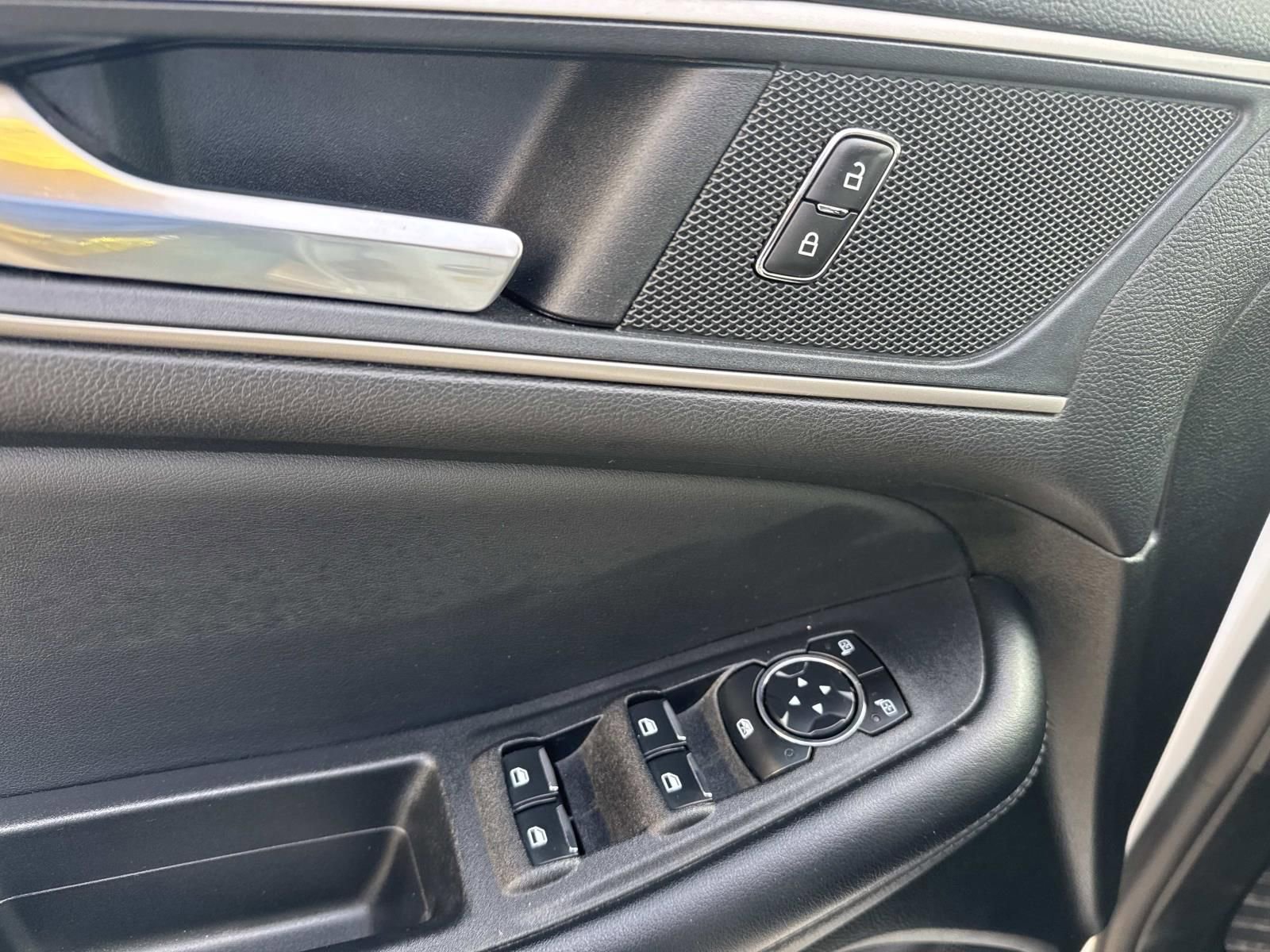 Certified 2023 Ford Edge SEL image 27