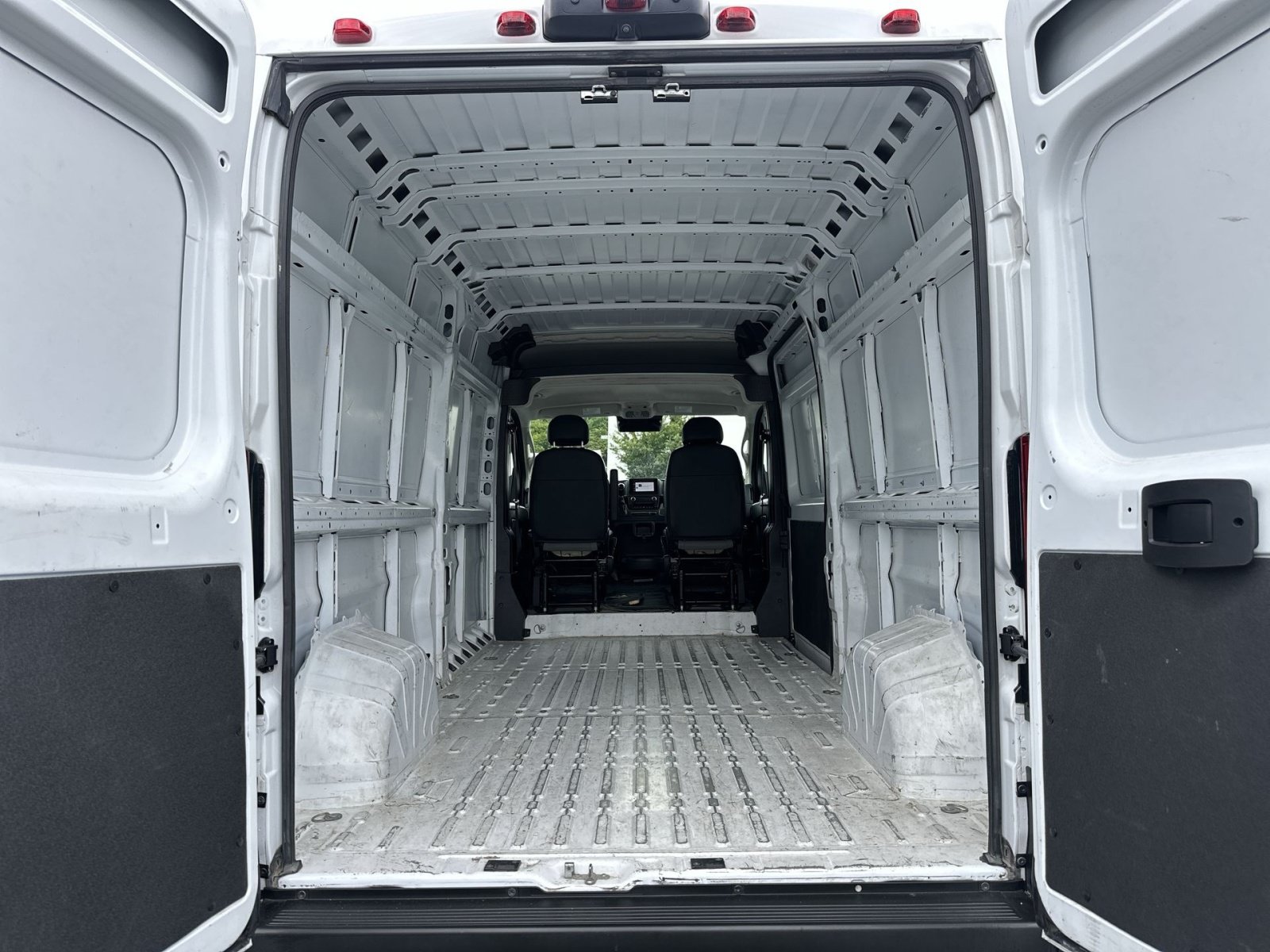 Used 2023 RAM ProMaster 2500 FWD image 25