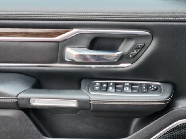 Used 2019 RAM 1500 Laramie AWD/4WD image 11