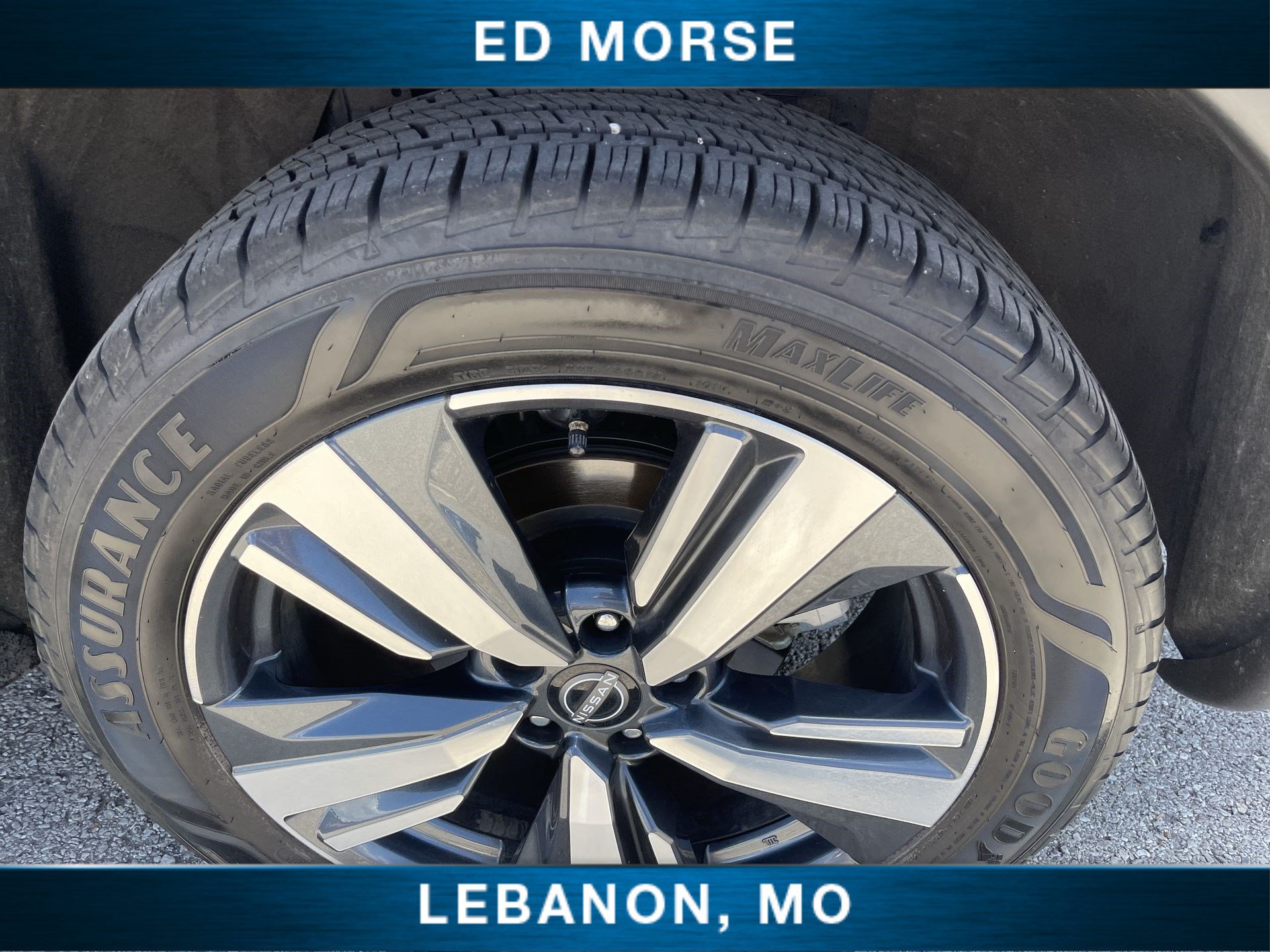 Used 2024 Nissan Rogue SL AWD/4WD image 30
