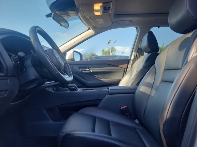 Used 2023 Nissan Rogue SV w/ SV Premium B Package FWD image 18