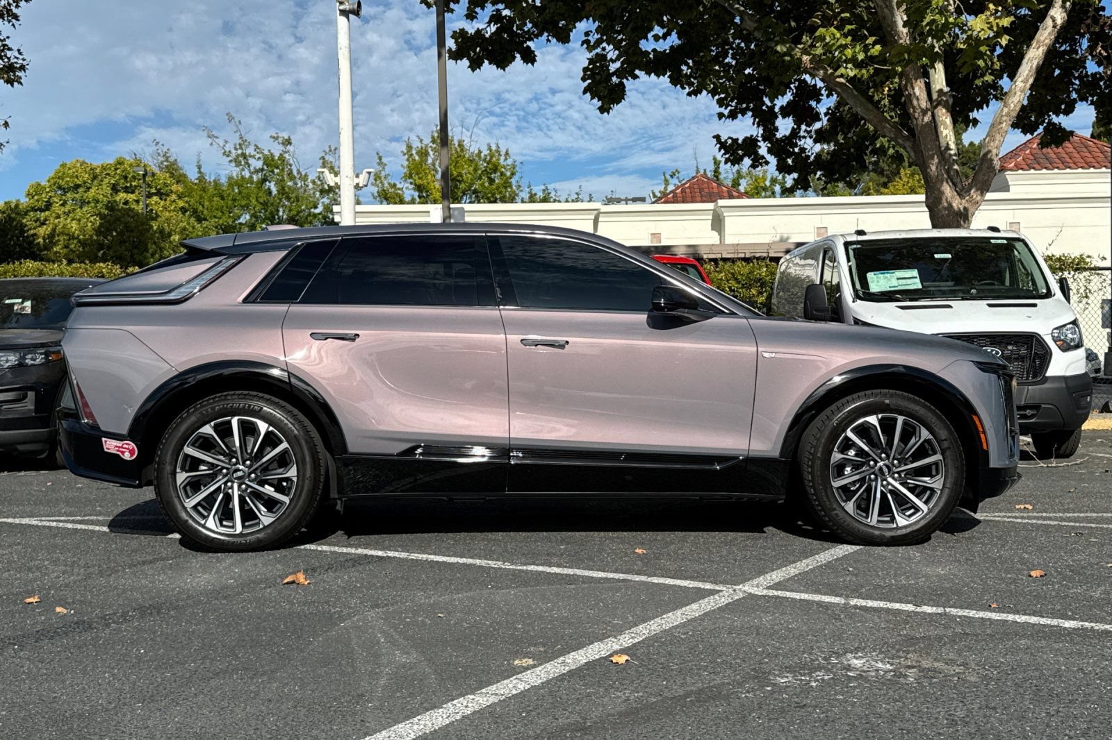 Used 2024 Cadillac Lyriq Sport AWD/4WD image 3
