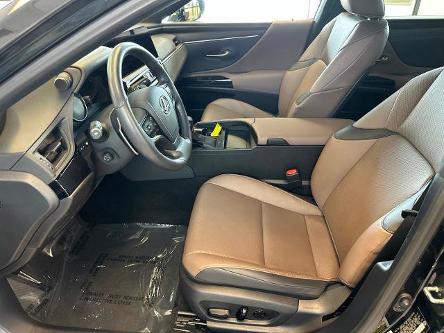 Used 2024 Lexus ES 350 w/ Premium Package FWD image 9