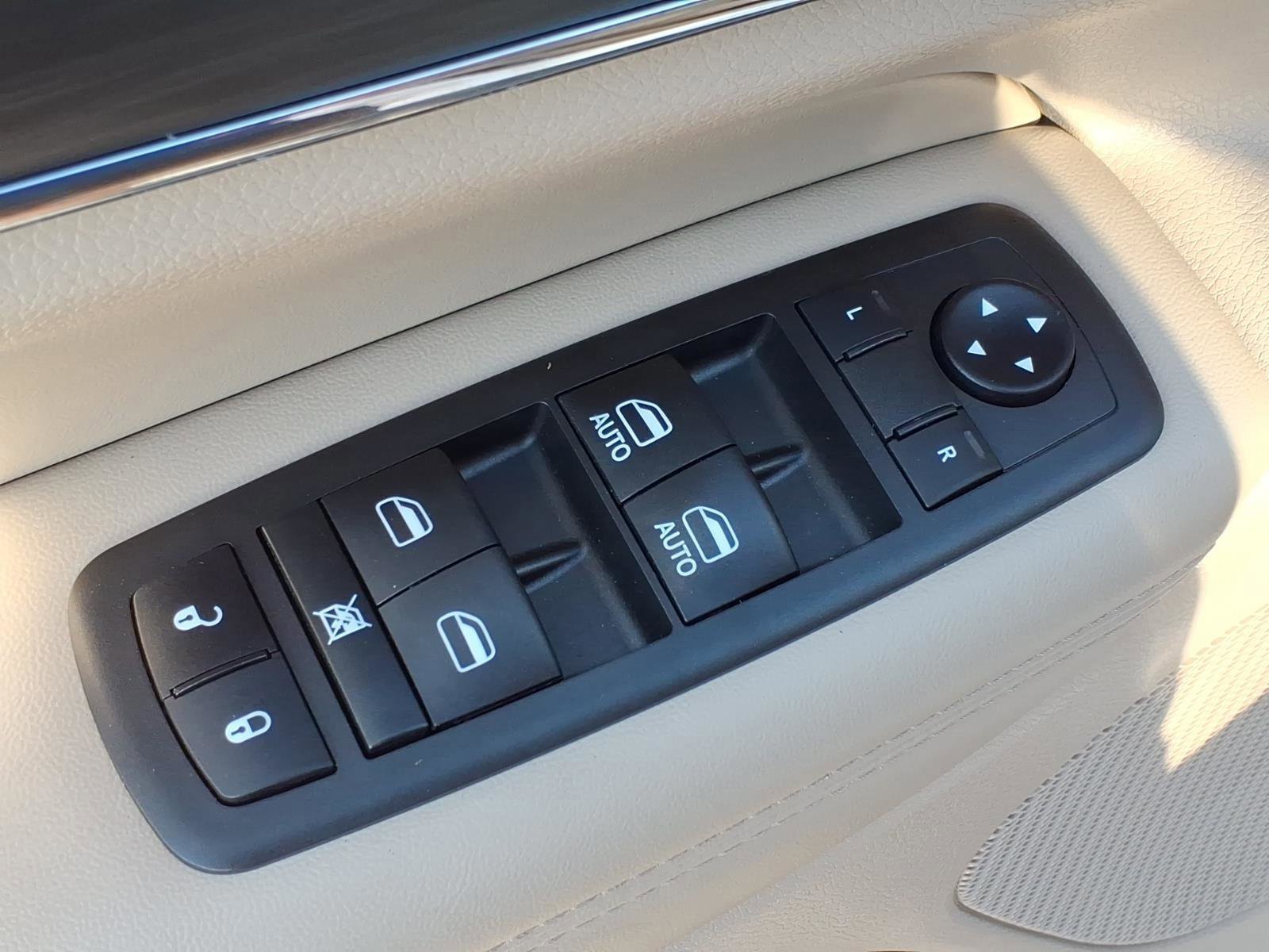 Used 2021 Jeep Grand Cherokee Limited image 12