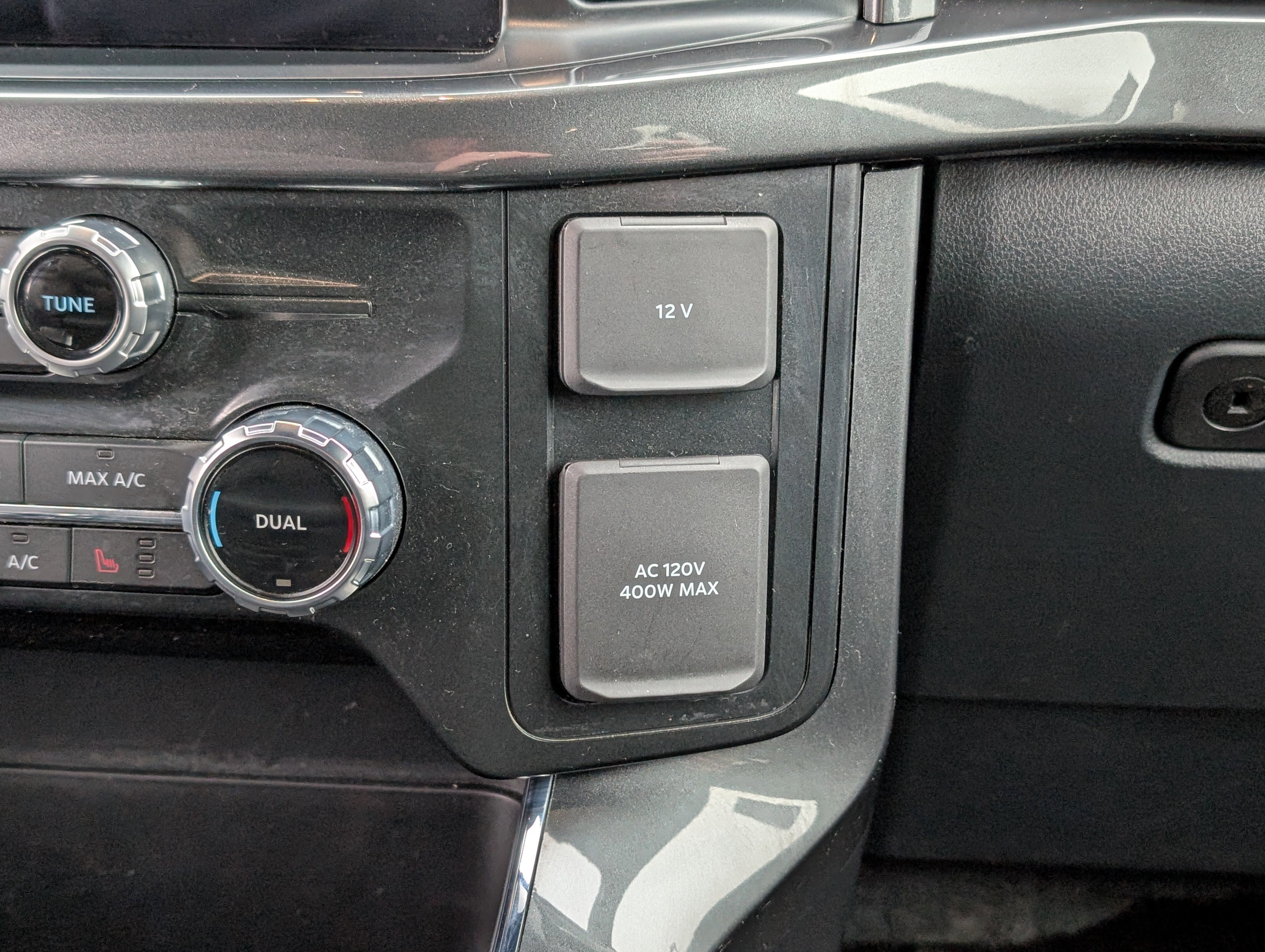 Certified 2022 Ford F150 XLT w/ Equipment Group 302A High image 26