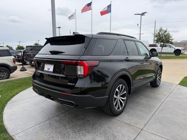 Certified 2025 Ford Explorer ST-Line image 6