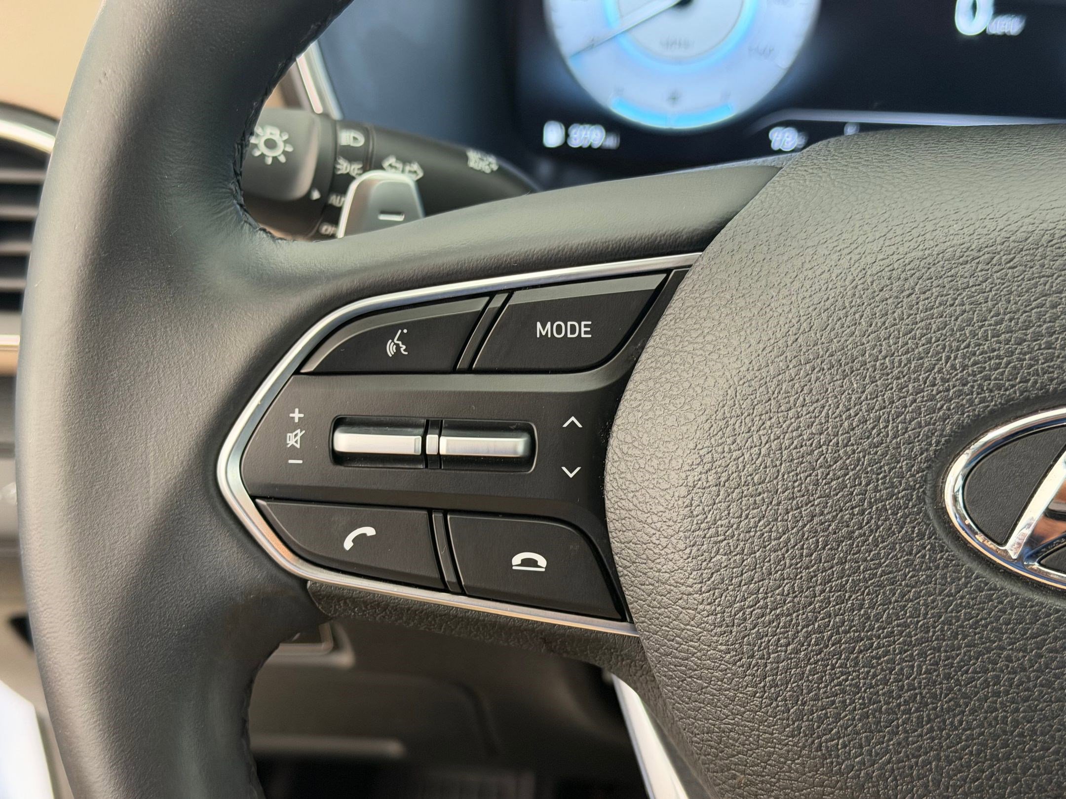 Used 2022 Hyundai Santa Fe SEL w/ Convenience Package image 16