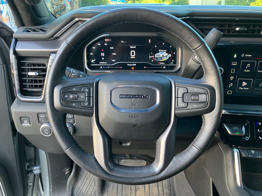 Used 2025 GMC Sierra 2500 Denali Ultimate w/ Max Trailering Package image 17