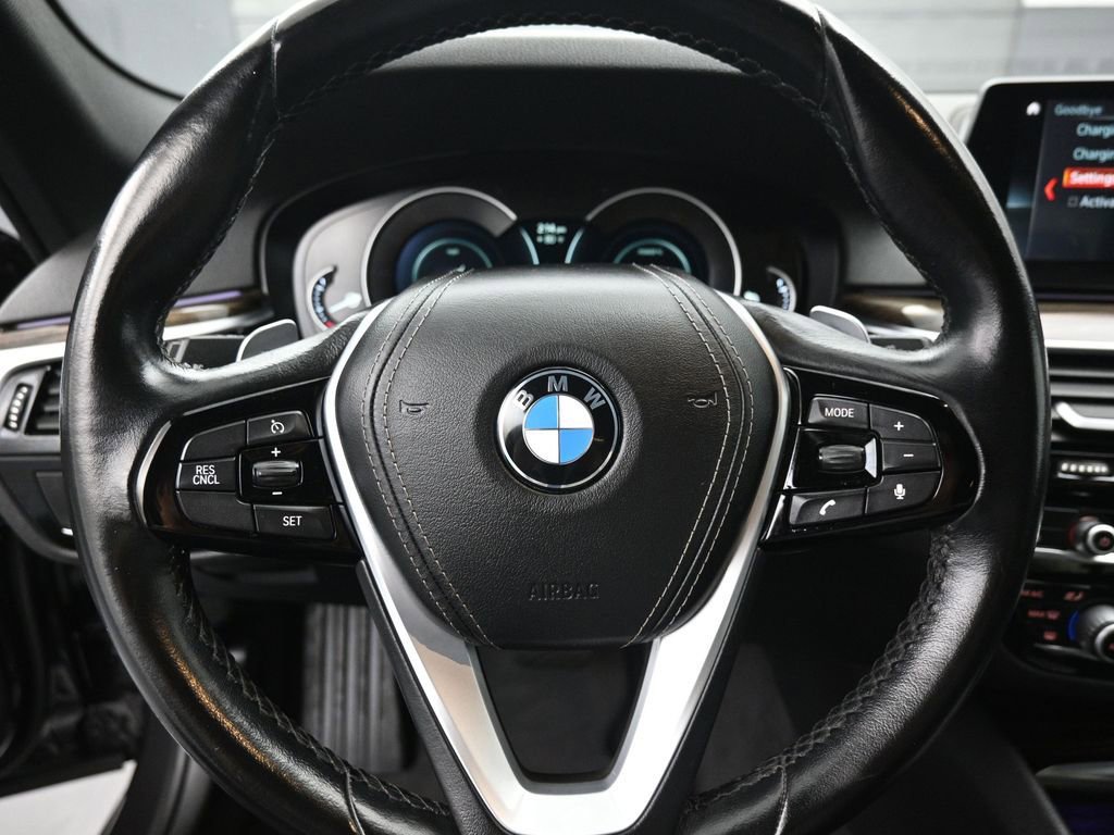 Used 2019 BMW 530e w/ Convenience Package image 14