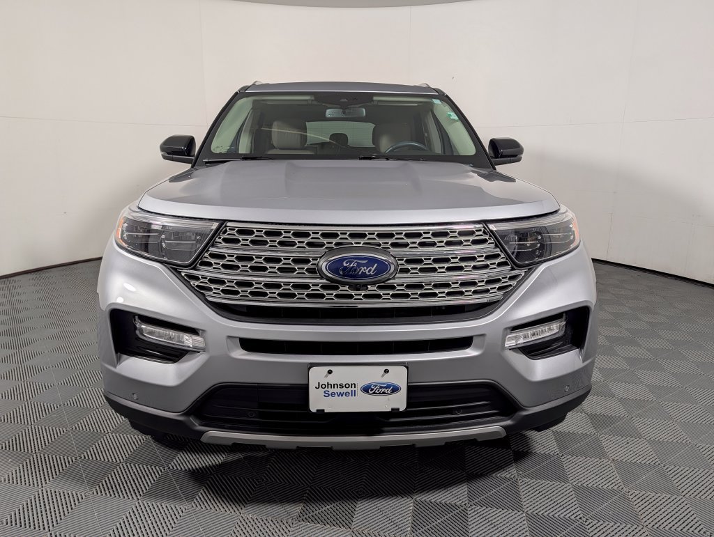 Certified 2021 Ford Explorer Limited w/ Equipment Group 301A AWD/4WD image 3