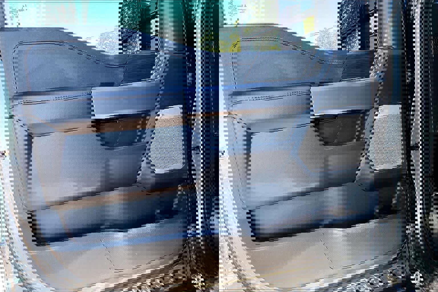 Certified 2025 Ford F150 Lariat w/ Equipment Group 501A Mid image 22